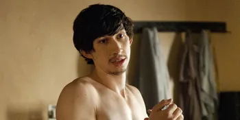 Adam Driver Bantah Bermain Sebagai Sidekick Batman