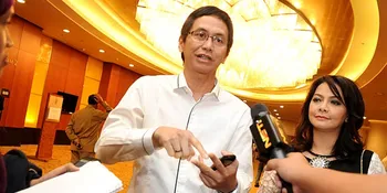 Addie MS Ungkap Awal Mula Pertemuan Kevin Dengan Helen