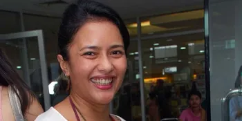 Ade Fitri Tak Terpikir Akan Menikah Dengan Sandhy Sondoro