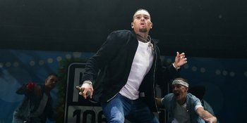 Adik Logan Paul Tantang Chris Brown Berduel di Atas Ring