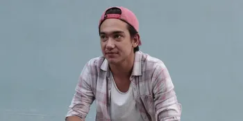 Adipati Dolken Siap Jalani Puasa dan Lebaran di Inggris