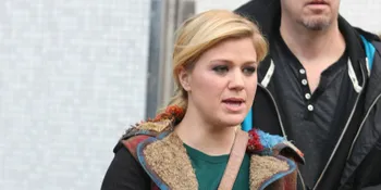 Akhirnya... Kelly Clarkson Umumkan Jenis Kelamin Anaknya