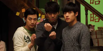 Aksi Gokil Pemain 'TWENTY', Kang Ha Neul Mabuk - Si Cute Woo Bin