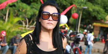 Aksi Kamisan, Melanie Subono Tagih Janji Jokowi Untuk Selesaikan Isu HAM