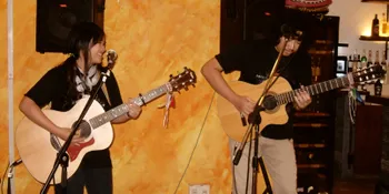 Aksi Knee and Toes Pikat Publik Musik Malaysia