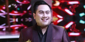 Aksi Panggung Nassar Pertama Kali Bawakan Single Terbaru 'Aku Mau', Keren!