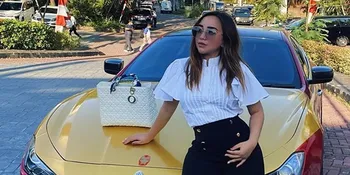 Aksi Salmafina Sunan Bantu Supir Taksi Bandara Banjir Pujian, Ajak Belanja Sembako - Borong Banyak Susu Bayi