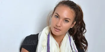 Aksi Sosial, Nadine Chandrawinata Pilih Ajari Anak Renang