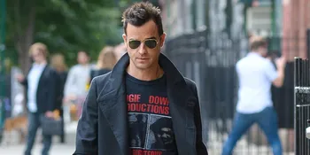 Aktris Cantik Emily Blunt Tertangkap Tusuk Leher Justin Theroux