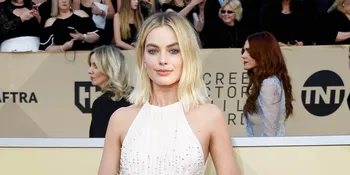 Akui Berteman, Margot Robbie Diundang di Pernikahan Pangeran Harry?