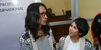 Akur, Evelyn dan Aming Kunjungi Makam Mendiang Anak Mereka Bersama-Sama