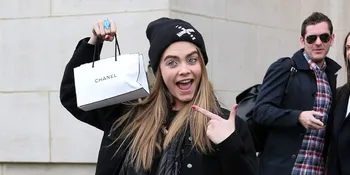 Sakit Kulit, Cara Delevingne Berhenti Jadi Model?