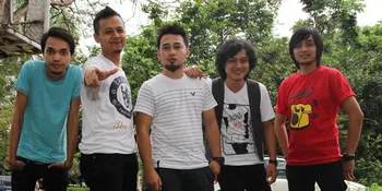 Alasan Hello Band Pilih Model Wanita