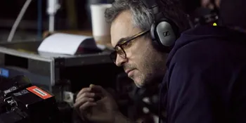 Alfonso Cuaron Sabet Penghargaan Dari Directors Guild Awards