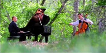 Alunan Piano Ini Cocok Banget Buat Wujudkan Pernikahan Romantis!