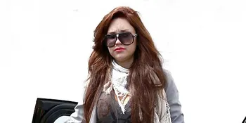 Amanda Bynes Ketahuan Bugil di Tempat Umum?