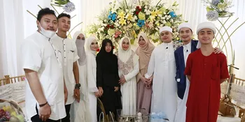 Ameer Azzikra Putra Almarhum Ustaz Arifin Ilham Lamar Gadis yang Dikenal Lewat Instagram