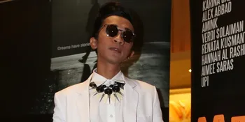 Aming Tolak Berkomentar Soal Foto di Parade Gay