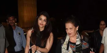 Anak Berbakti, Aishwarya Rai Cium Kaki Ayah Sebelum ke Cannes