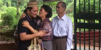 Anak Indra Bekti Dimakamkan di Samping Makam Kakek & Neneknya