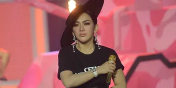 Anak Kandung Menyesal Sudah Kenalkan Ayahnya ke Syahrini, Sang Incess Akhirnya Beri Reaksi