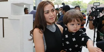 Anak Sakit Panas, Jessica Iskandar Berusaha Untuk Tidak Panik