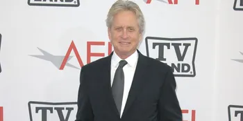 Anak Tonton Filmnya Yang Berakting Dewasa, Michael Douglas Marah