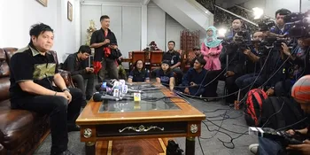 Angel Karamoy Tak Lagi Pakai Cincin Kawin, Ini Komentar Suami