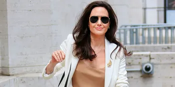 Angelina Jolie Resmi Kalah Seksi Dari Nenek-Nenek 80 Tahun