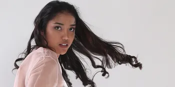 Anggun C Sasmi Jadi Alasan Penyanyi Lara Serius Bermusik