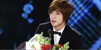 Aniaya Kekasih, Kim Hyun Joong Bebas Jeratan Penjara!