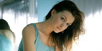 Anne Hathaway 'Dipinang' Christopher Nolan (Lagi)