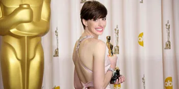 Anne Hathaway Gantikan Reese Witherspoon di 'THE INTERN'
