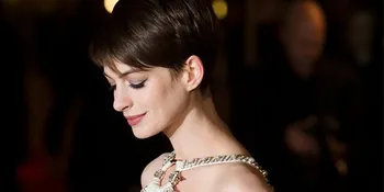 Anne Hathaway Hamil Anak Pertama?