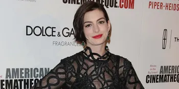 Anne Hathaway Ternyata Fans Berat Keluarga Kardashian