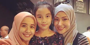 Antar Aleesya ke Sekolah, Laudya Cynthia Bella Kompak Bareng Erra Mantan Istri Emran