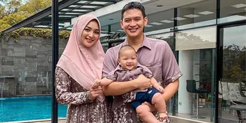 Antar Baby Athar Vaksin, Citra Kirana dan Rezky Aditya Disiplin Pakai Masker
