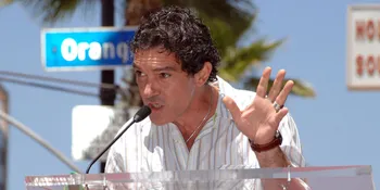 Antonio Banderas Jadi Bajak Laut Jahat Dalam Film SpongeBob