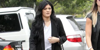 Apa Benar Kylie Jenner Berpacaran Dengan Jaden Smith?