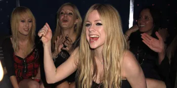 Apa Kabar Rumah Tangga Avril Lavigne - Chad Kroeger?
