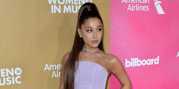 Ariana Grande Menangis Saat Konser di Kampung Halaman Mendiang Mac Miller