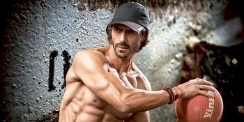 Arjun Rampal Buka-Bukaan di Facebook!