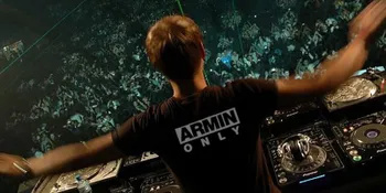 [Eksklusif] Armin Van Bureen: ASOT Membuatku Bergairah!