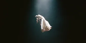 Arti dan Makna Lagu Hampstead Ariana Grande dan Keberanian Menyembuhkan Luka Lama