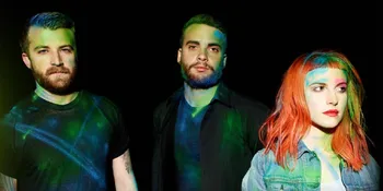 Arti dan Makna Lagu Still Into You – Paramore, Tentang Kekuatan Cinta yang Bertahan Lama di Tengah Badai