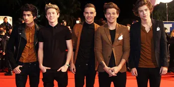 Artwork Lagu Baru, 1D Sertakan Gambar Mata Satu