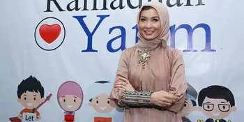 Arzetti Bilbina Ajak Anak-Anak Yatim Pilih Makanan Standar Islam