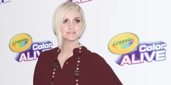 Ashlee Simpson Umumkan Single Baru Bersama Suami, 'I Do'