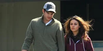 Ashton Kutcher dan Mila Kunis Resmi Bertunangan