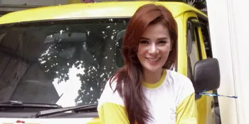 Astrid Tiar Bangkitkan Mood Dengan Aroma Cokelat